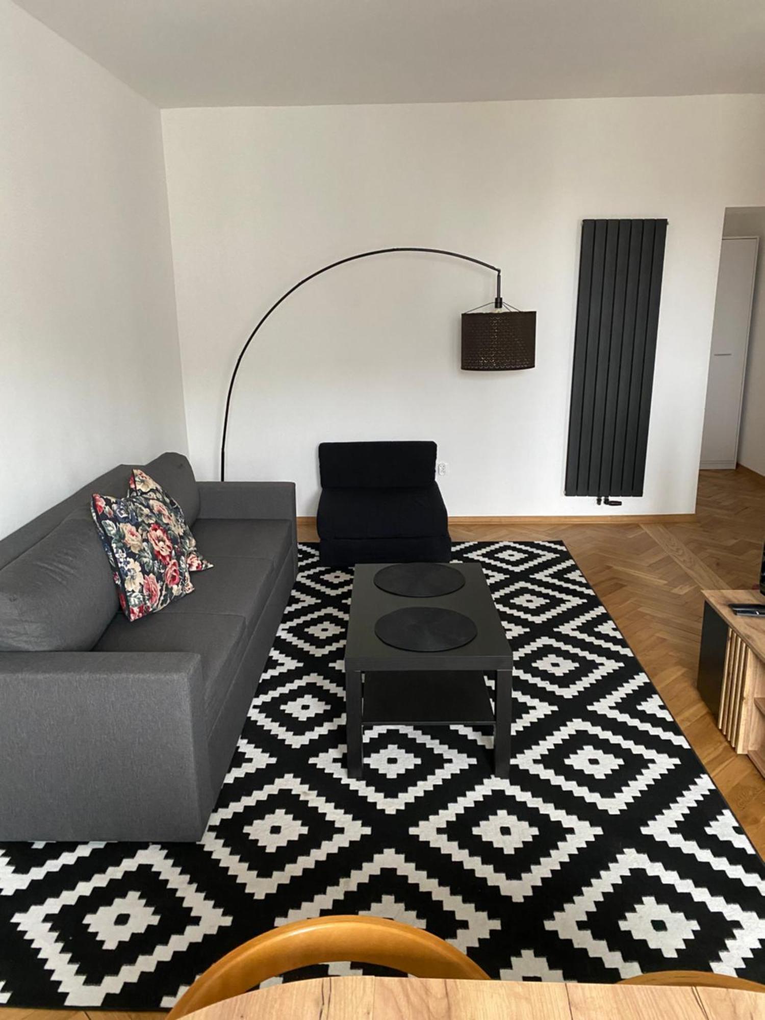 Ohmyhome - Plac Pieciu Rogow - Centrum 华沙 外观 照片